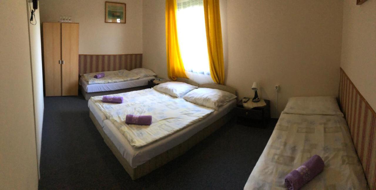 Patkos Motel Tiszafüred Eksteriør billede